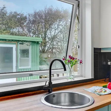 Stunning In With Kitchen