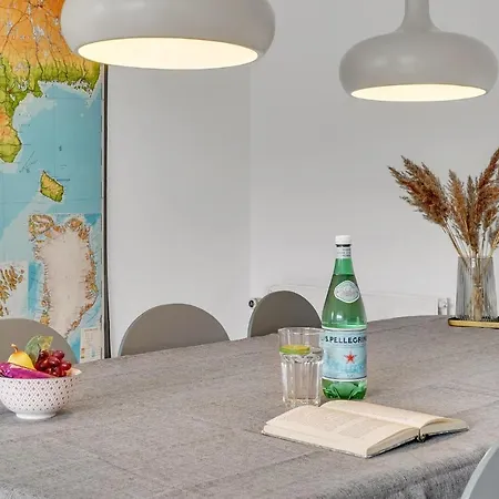 Stunning In With Kitchen